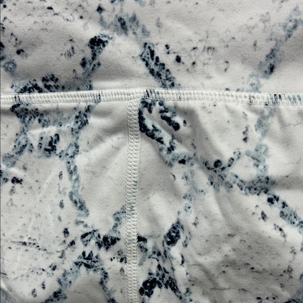 Varley White and Gray Snake Print Leggings - Picture 4 of 5
